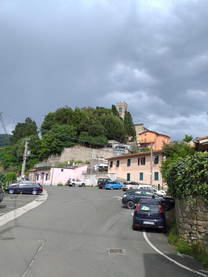 Villa Casa Di Vecchio Borgo Sarzana Exterior foto